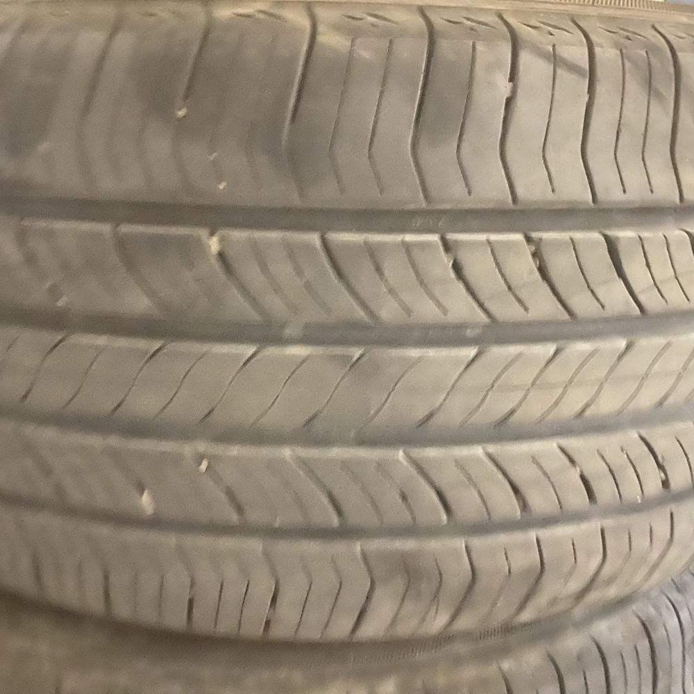Шины 215/50/R17 продается в хорошем состояний