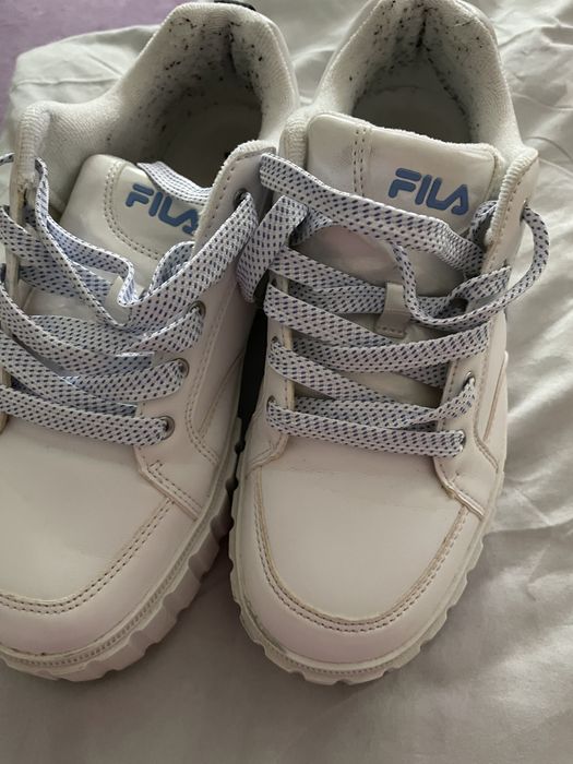 Vind Adidas de femei