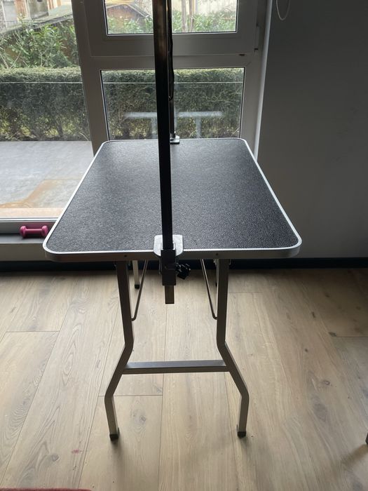 Помощна груминг  маса