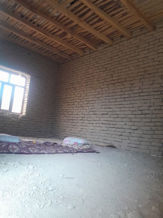 Uy sotiladi 16 Yuli vada zabordan utgandan keyin