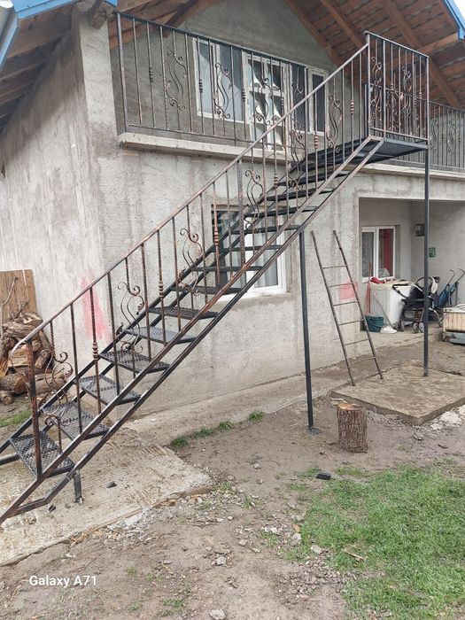 Scari modele noi