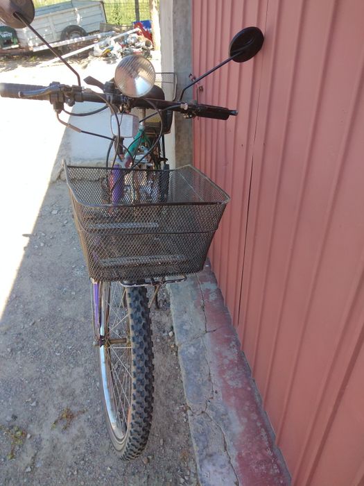 Bicicleta cu motor în 4 timpi perfect funcționala pentru naveta sau dr