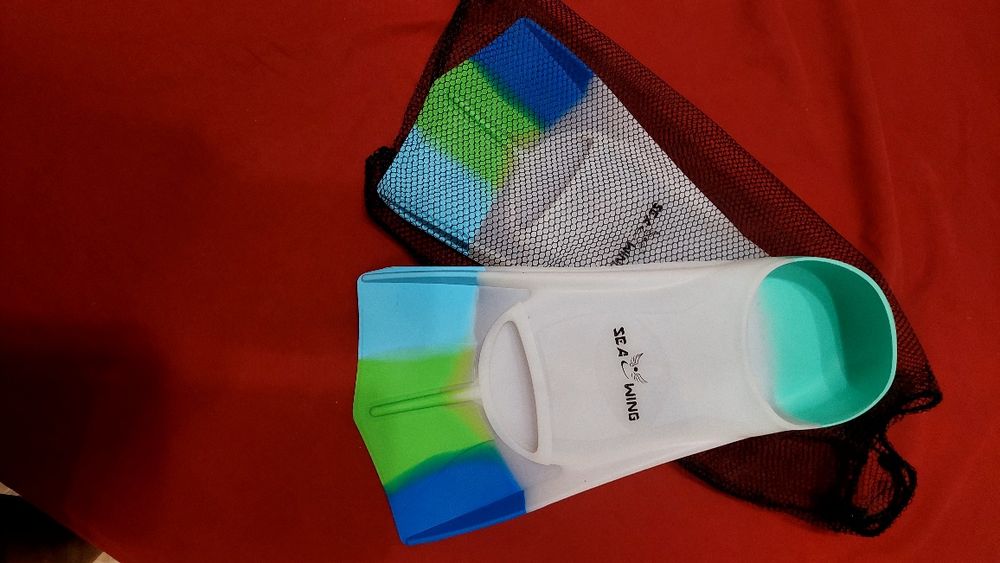 Ласты 38-40  размер .Новые