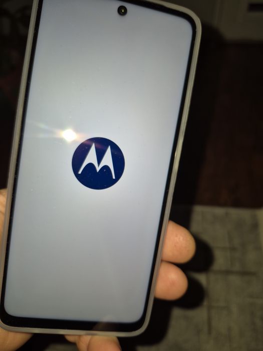 Продавам смартфон MOTOROLA J 5