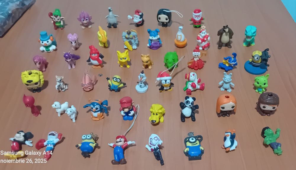 Jucării Kinder stare bună pentru copii