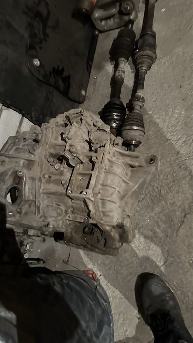 Продам коробку с гранатами