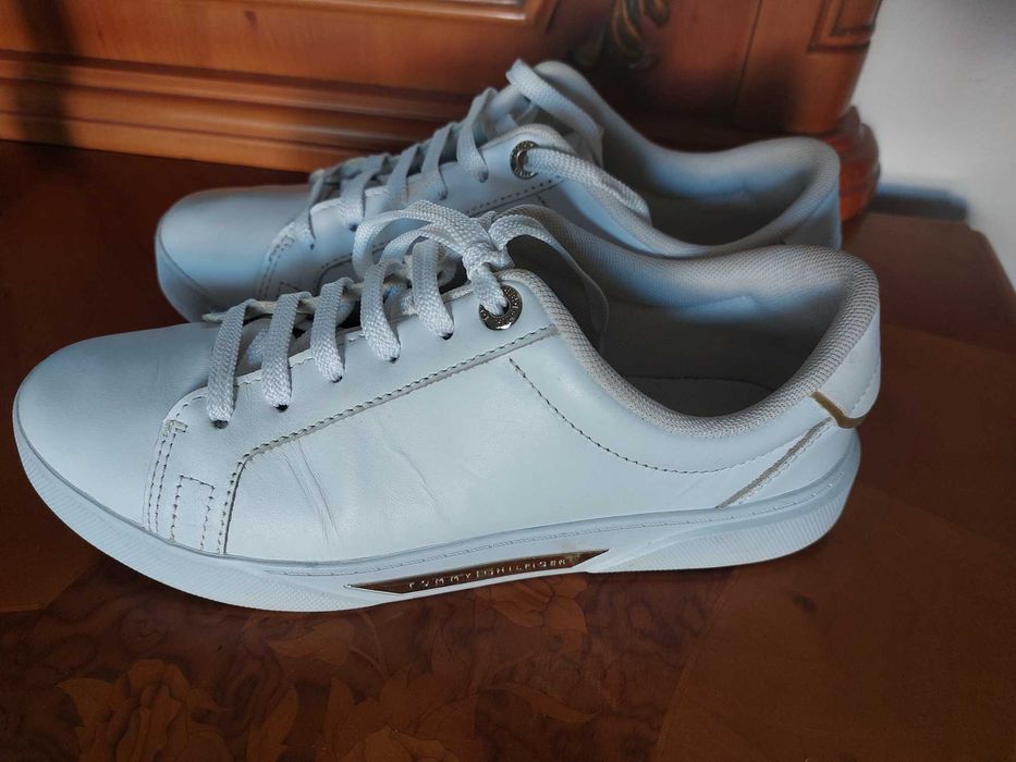 Adidasi Tommy Hilfiger