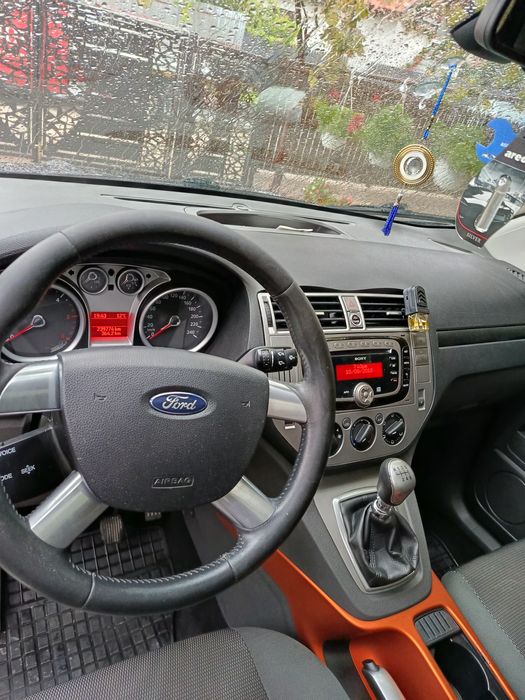 Vând Ford kuga 2010