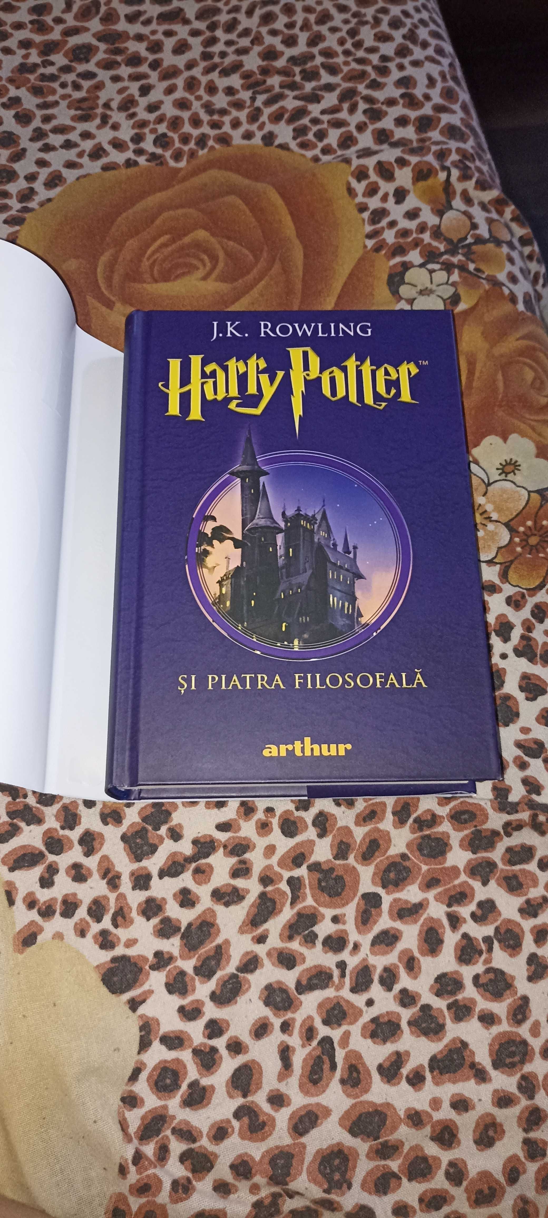 Carte Harry Potter impecabila