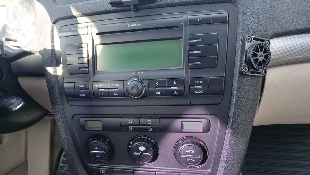 Dezmembrez Skoda Octavia 2 - 1.9 Diesel Din 2005 - BJB