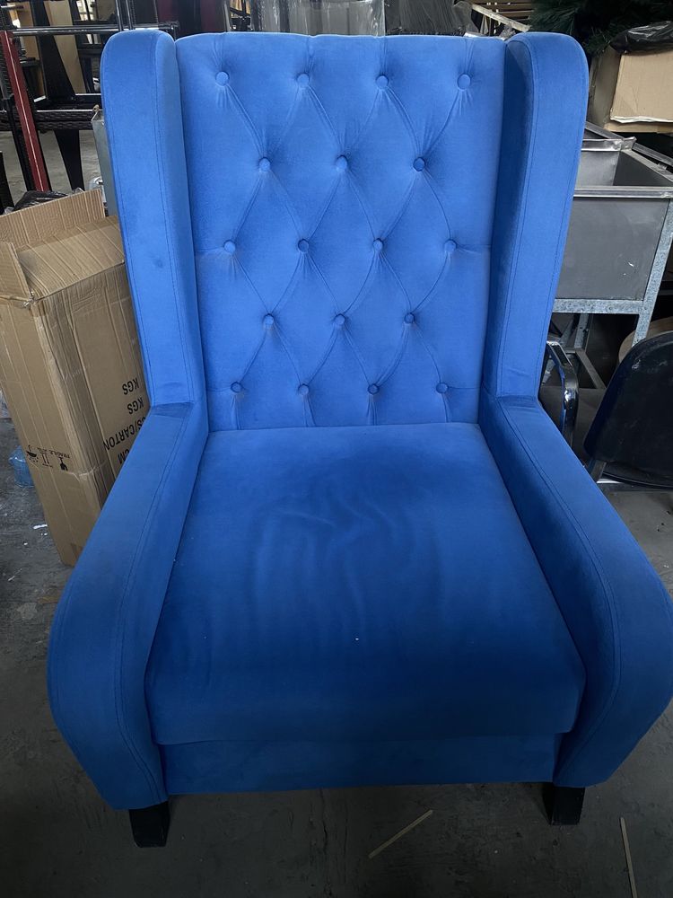 Продам синие кресла