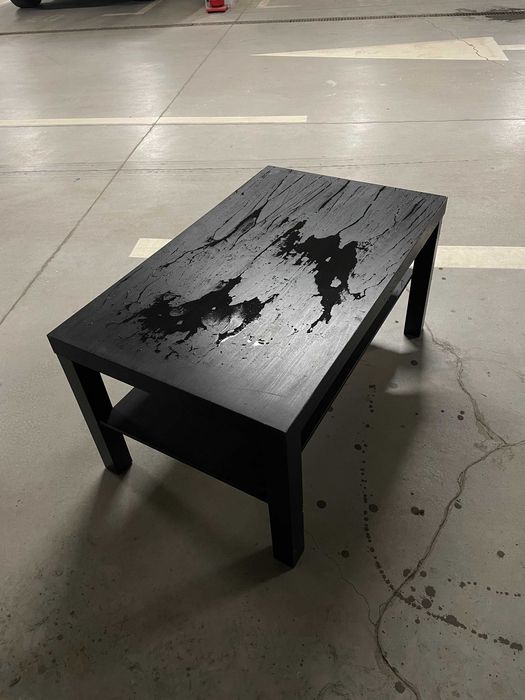 Масичка за диван. Запазена!