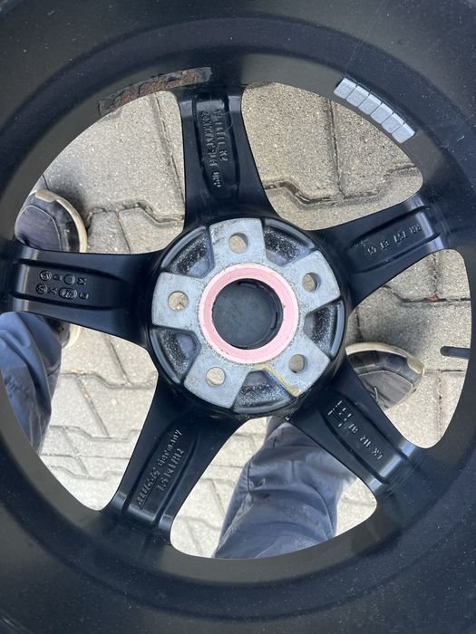 Jante 5x112mm, anvelope iarna 215/65 R17, VW Tiguan Audi Q3 Seat Skoda
