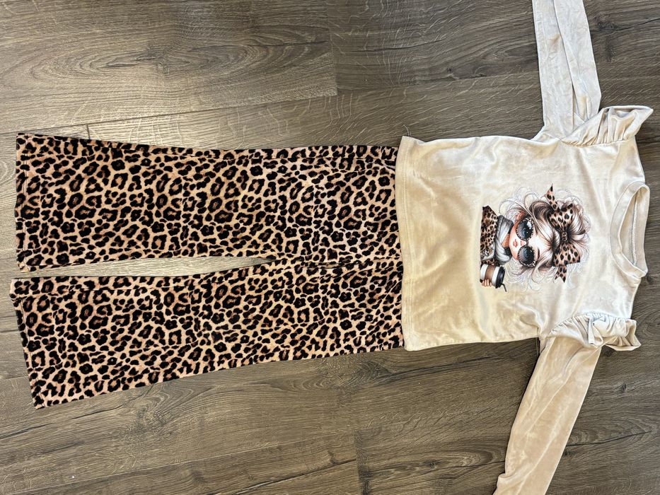 Комплекти за момиче 128-134см