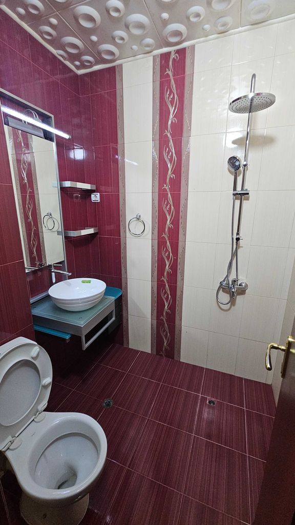 Дава се под наем Тристаен апартамент в Пловдив, Център - 100 кв.м за 600 € - Снимка #21