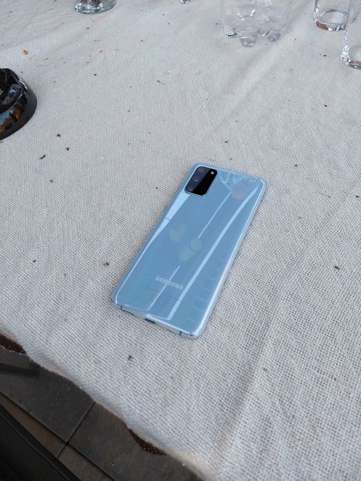Vand telefon samsung s20+