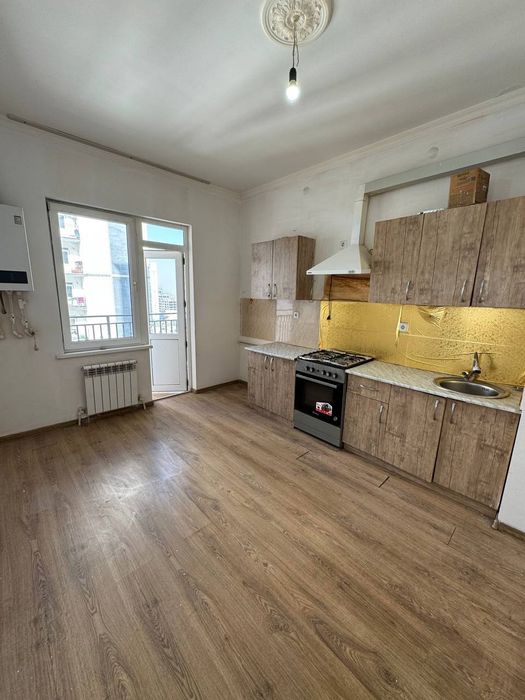 Motrid 3 xonali 87 kvadrat uy sotiladi