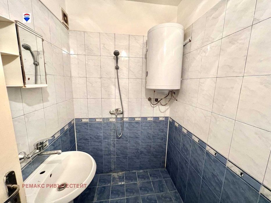 Продава се Тристаен апартамент в Русе, Дружба 1 - 73 кв.м за 1273 €/кв.м - Снимка #5