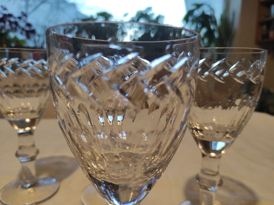 Кристален сервиз за вино