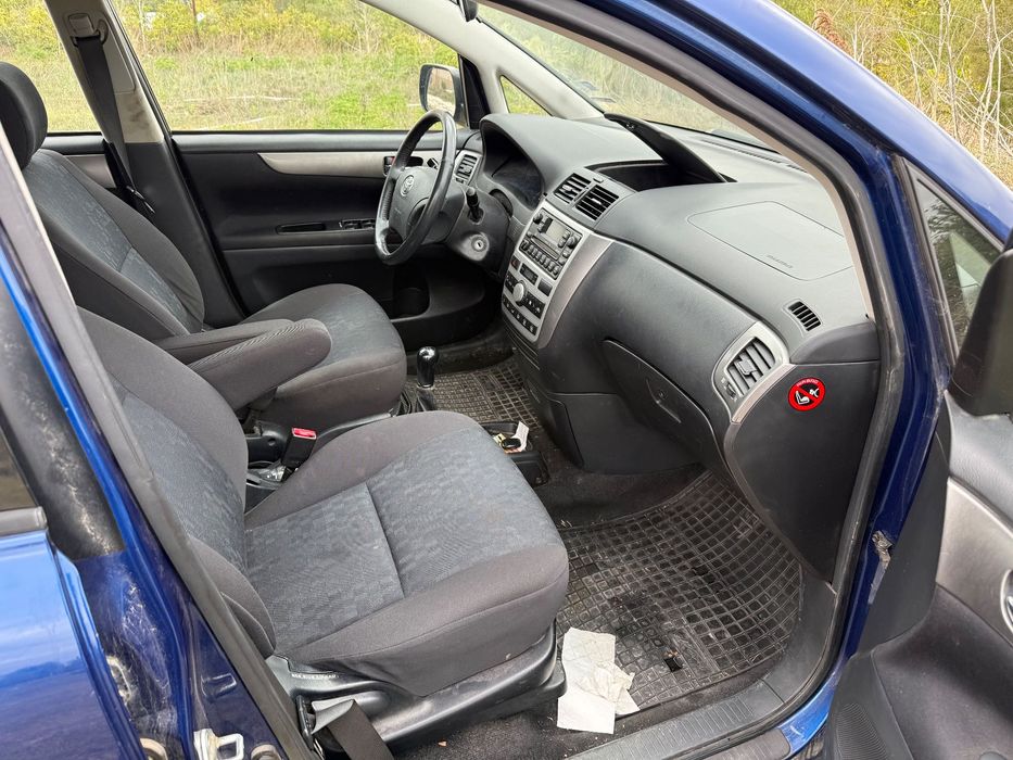 Toyota Avensis Verso 2.0 D4D