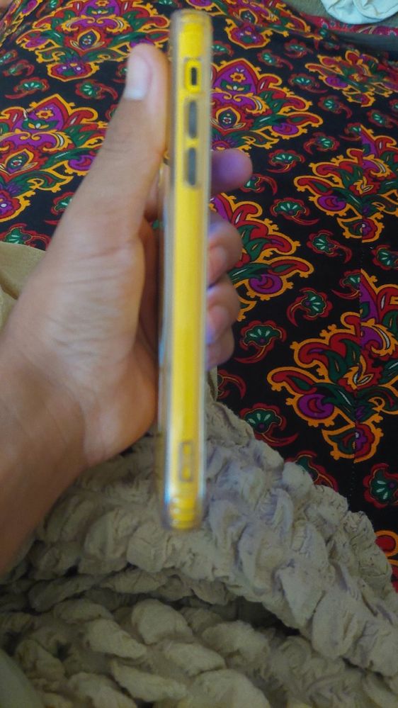 Iphone XR xolati idial sotiladi