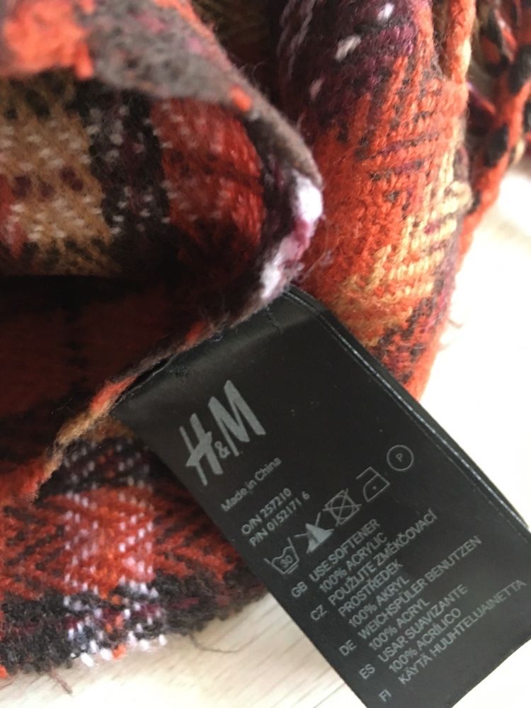 Лот от зимни шалове-h&m+ страхотни блузи-Бенетон