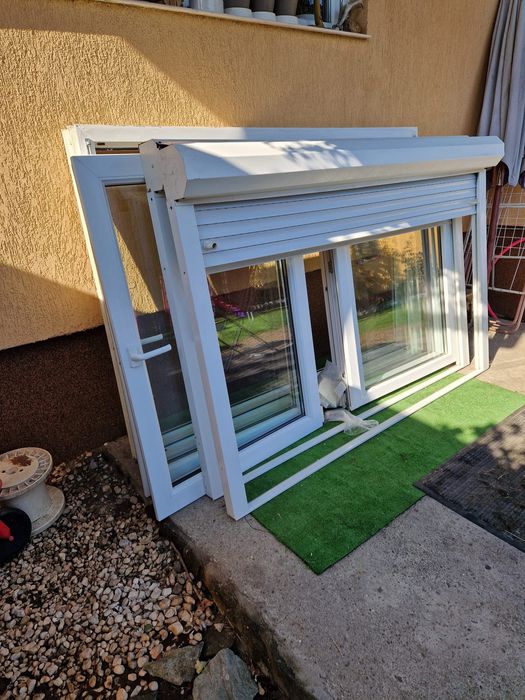 Vand 2 buc tâmplărie PVC TROCAL cu rulou