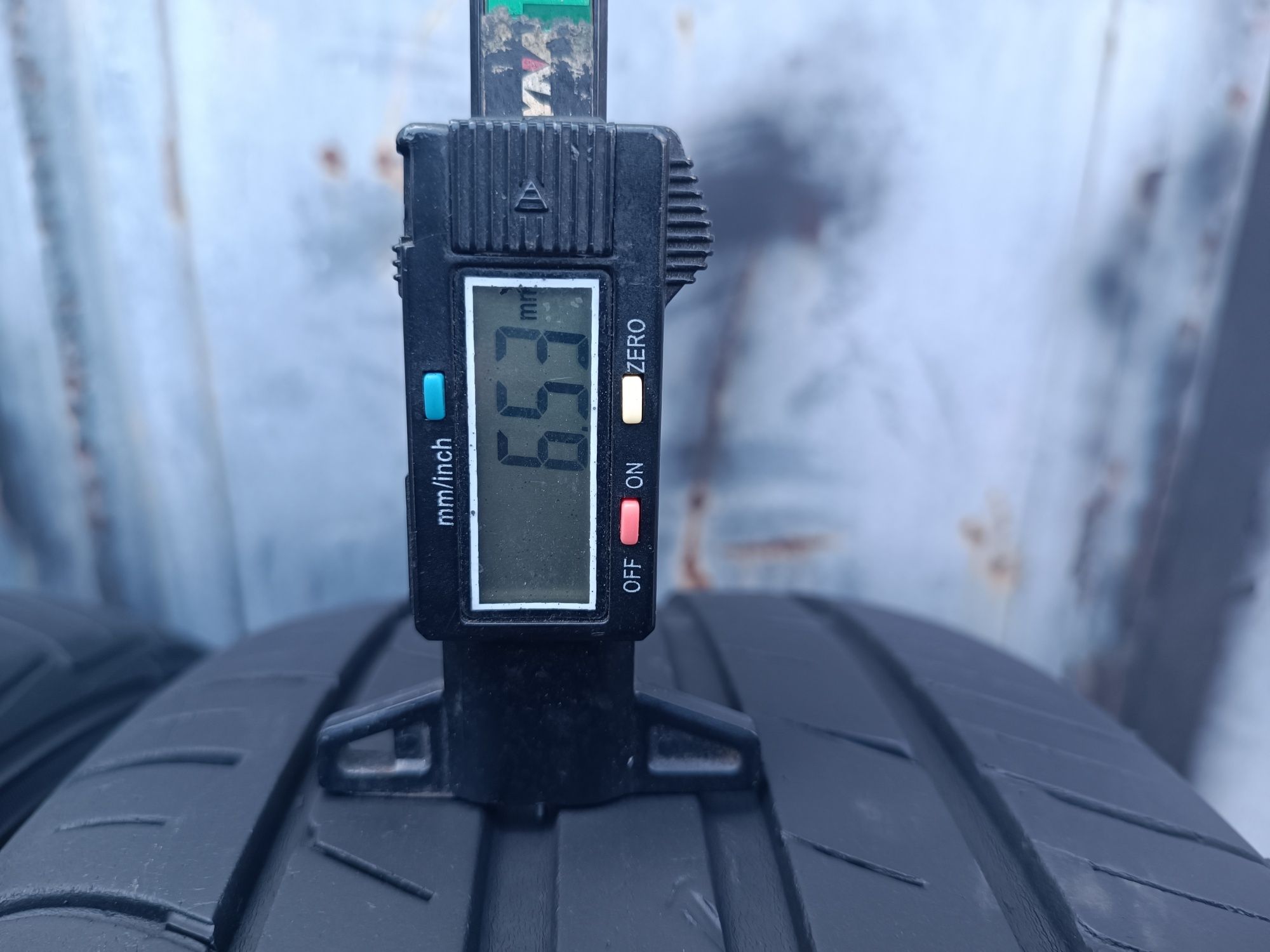 215/60/16 Falken .