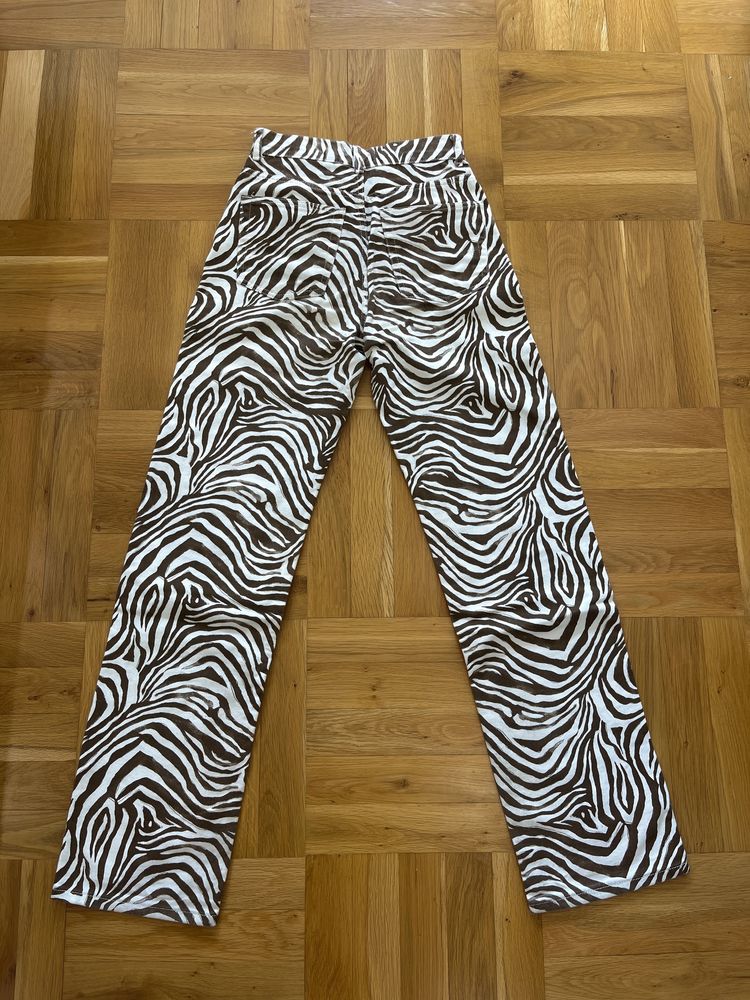 Wide leg дънки с кафяв принт