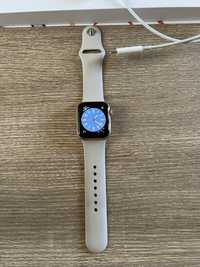 Apple Watch SE (1во поколение) 40 мм корпус в розово GPS модел