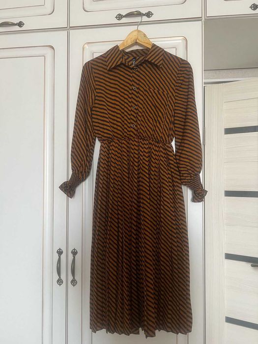 Платья б/у и новые