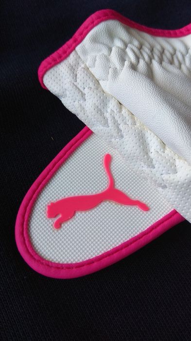 Дамска голф ръкавица Puma.