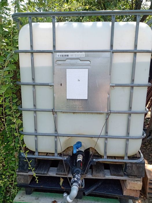 Тонка за вода 1000л.