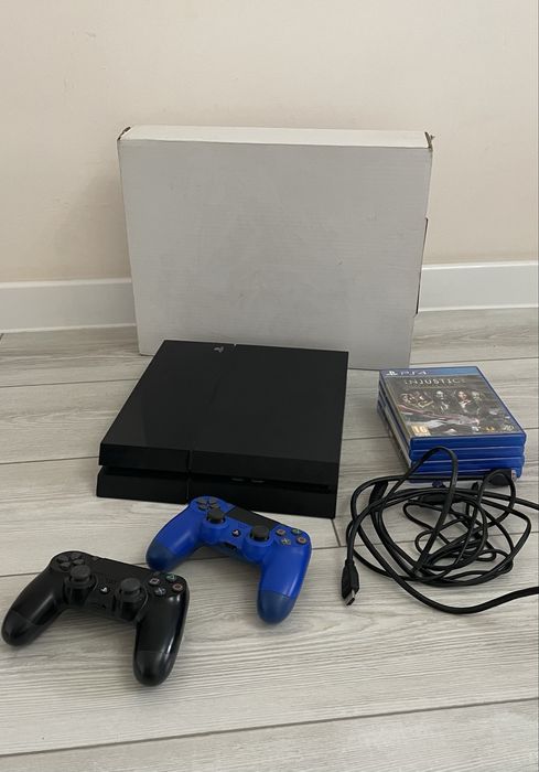 Продам sony ps4 fat