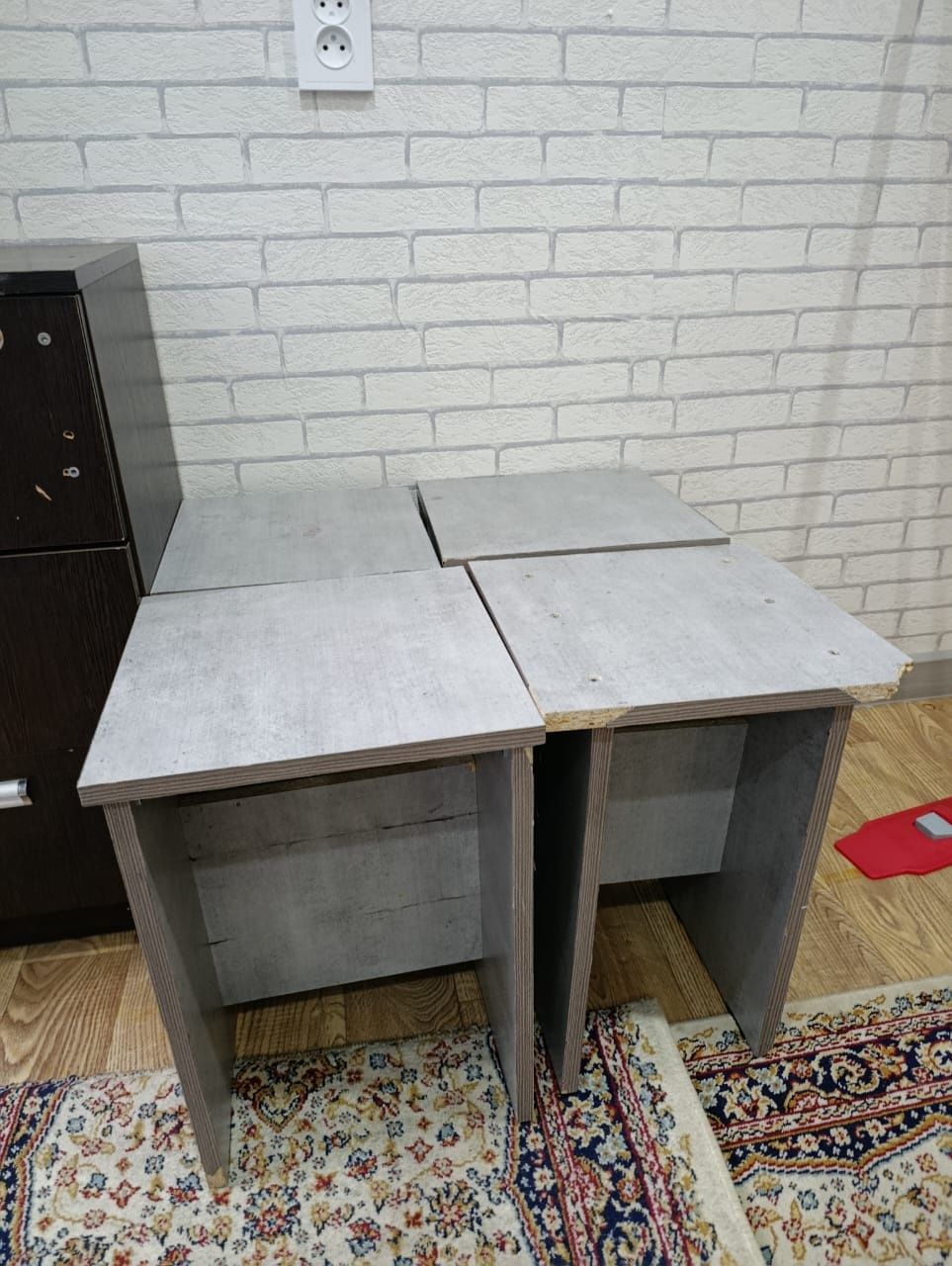 Продам кухонные стулья