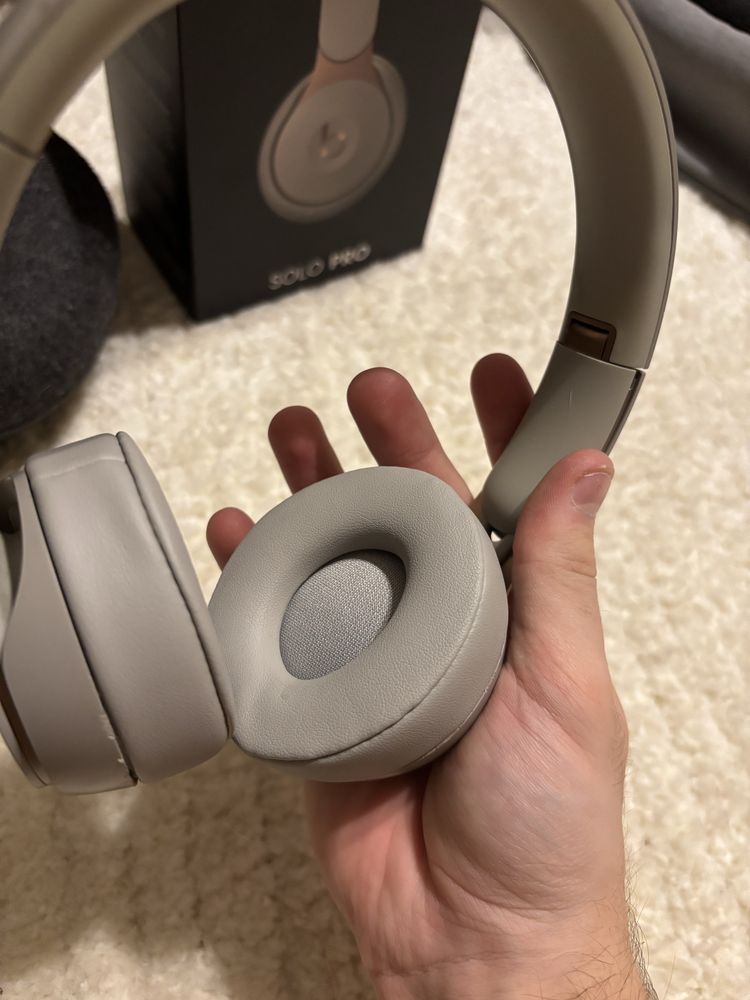Beats Solo Pro
