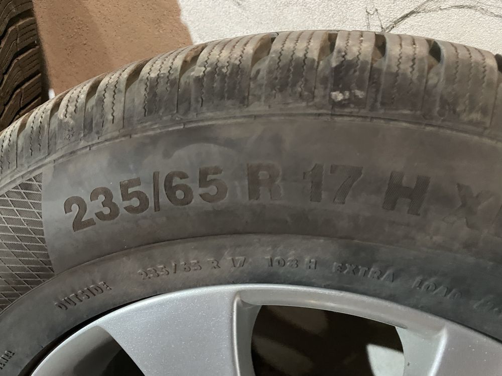 Гуми с джанти, зимни - 235/65 R17