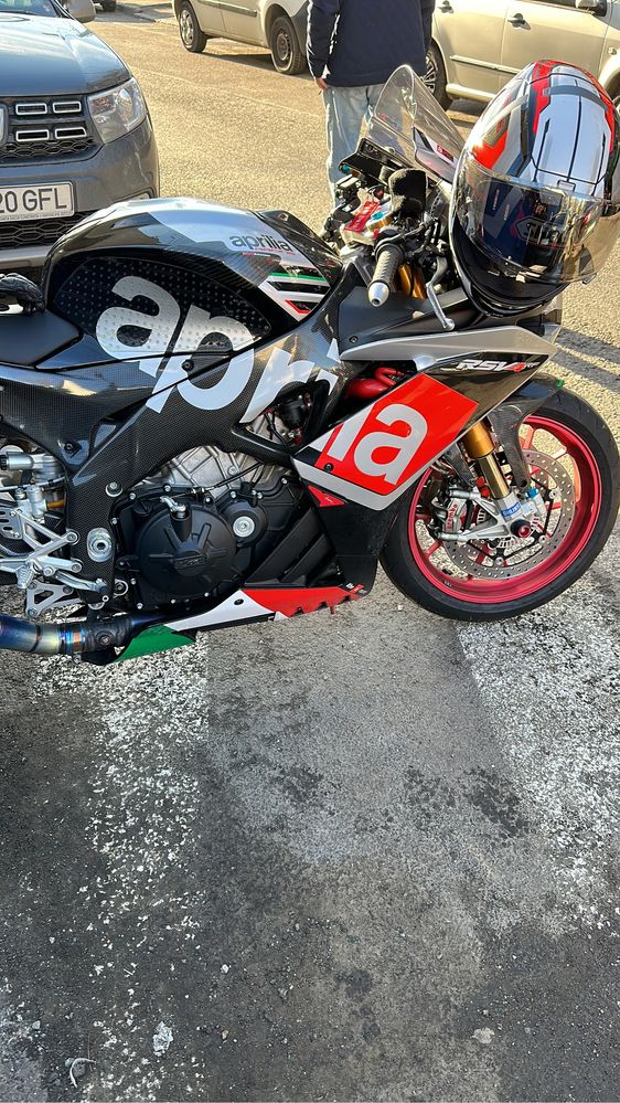 Aprilia RSV4 RF APRC