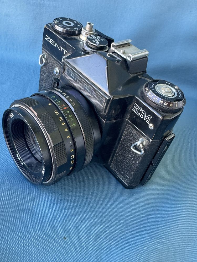 Фотоапарат Zenit EM