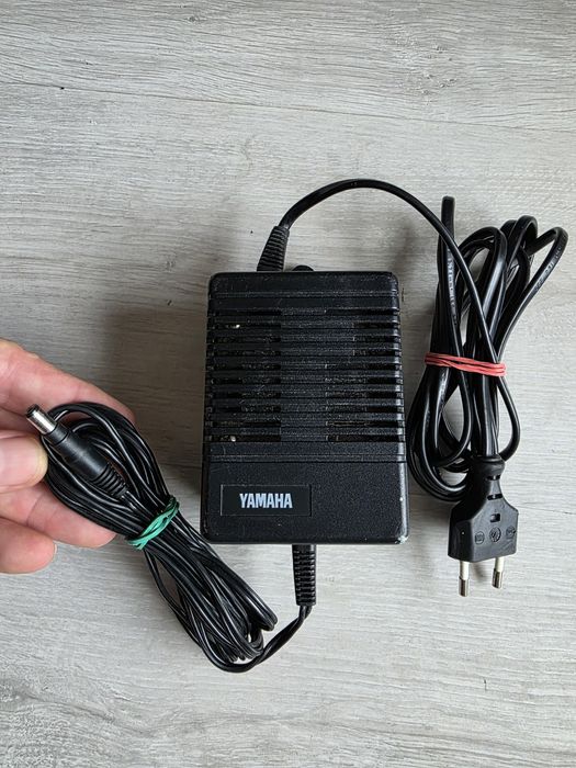 Incarcator orga keyboard YAMAHA PA-7G
