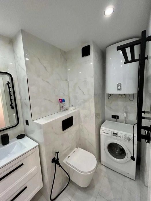 сдается 1 комнатная в центре города Айбек