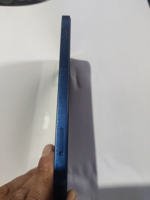 Vând iPhone 12 blue