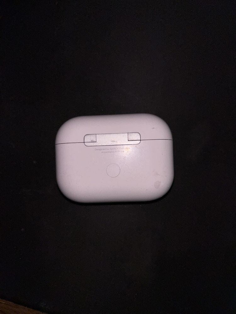 Apple airpods pro 1st gen