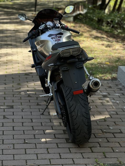 Yamaha R6 RJ 05 20003