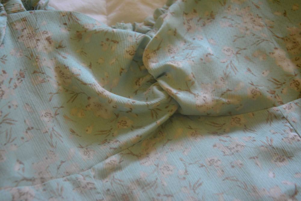 рокля ментово зелено флорален мотив Cropp