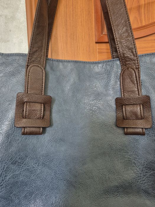 Продам.  Женскую.  Сумку.    Совершенно. Новую.