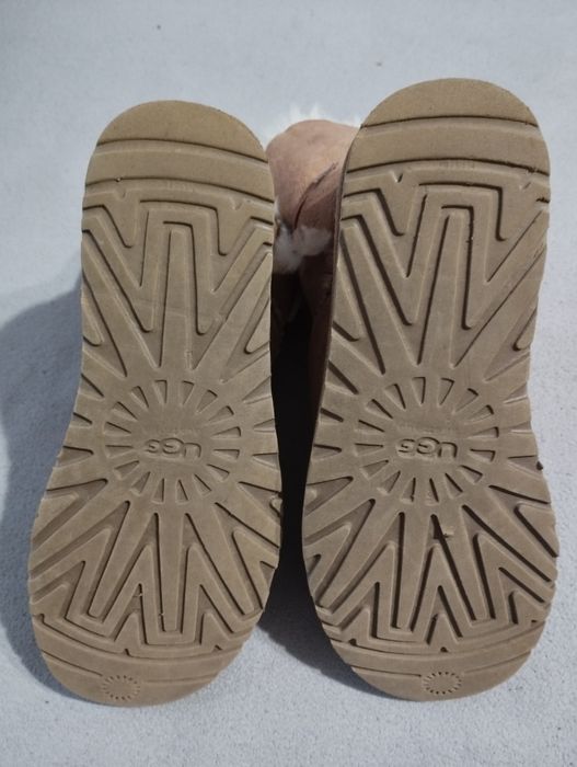 Cizme UGG Bailey Button Chestnut