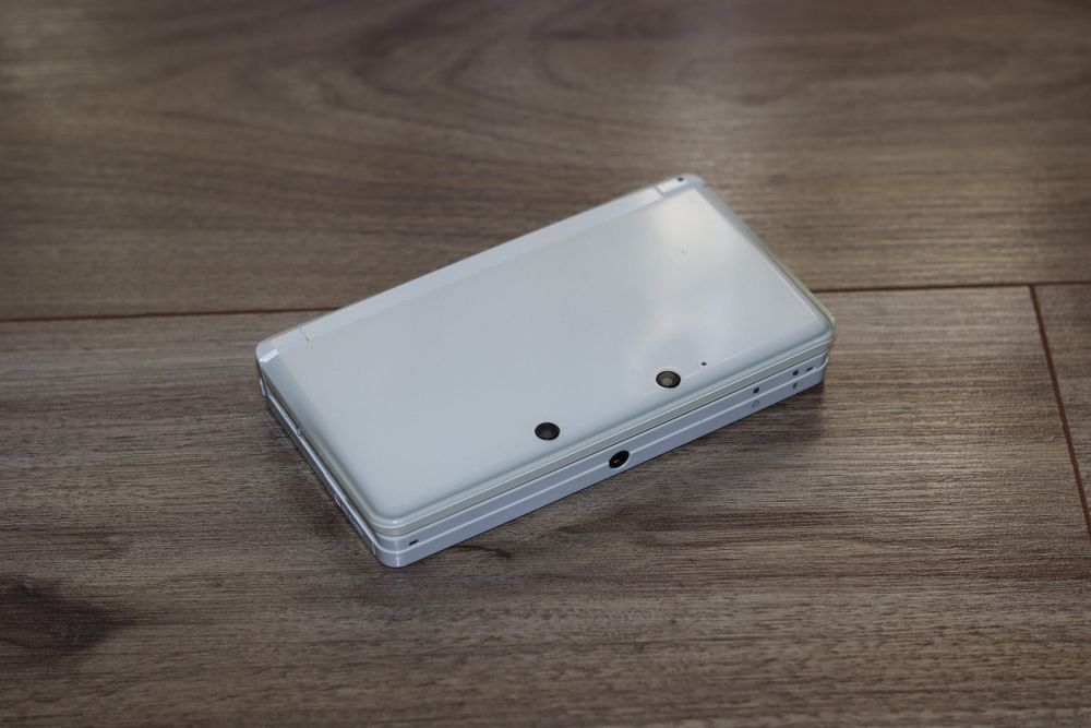 Nintendo 3DS +card de 64Gb modat