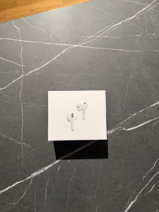 Airpods 3 pro  anul 2025