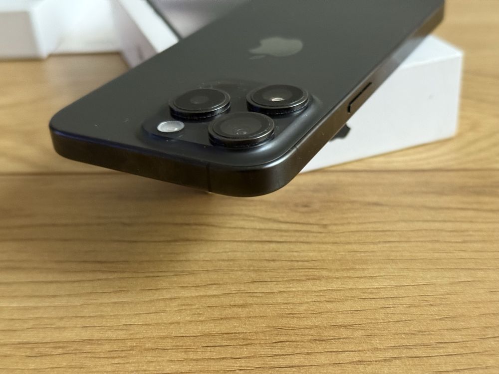 Бартер iPhone 15 pro 256gb